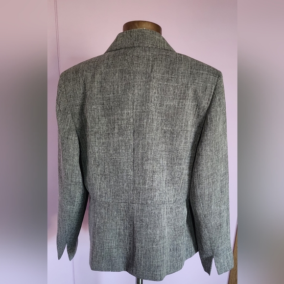 Jones Studio Blazer - Size 14W - Picture 3 of 6